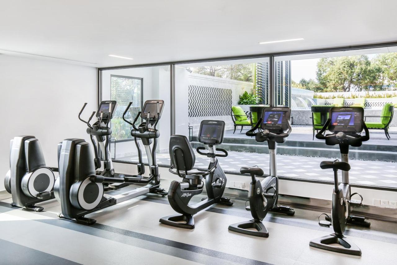 มาย เฮาส์ ไซ่ง่อน โฮเต็ล Hotel โฮจิมินห์ซิตี้ ภายนอก รูปภาพ The gym at the hotel