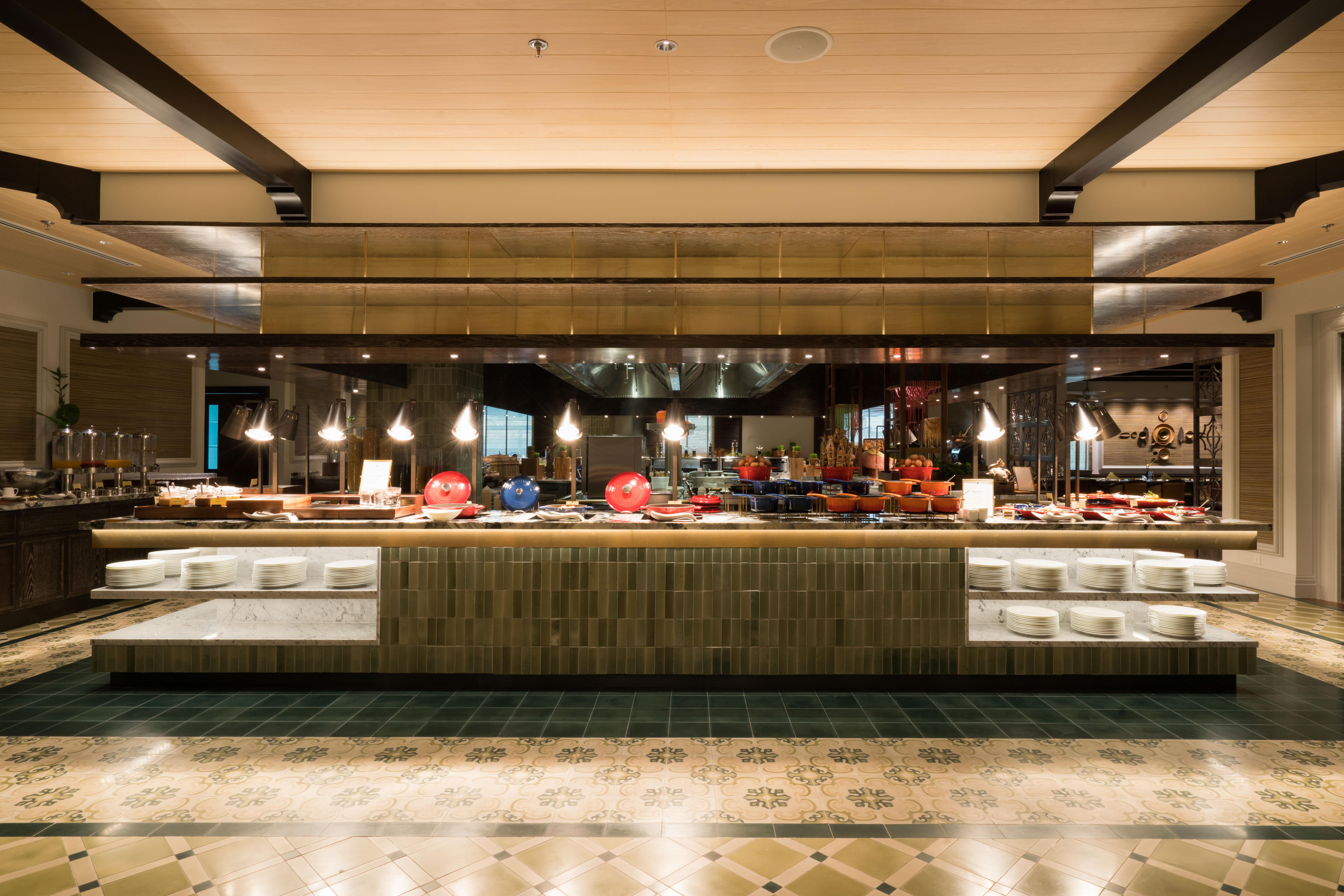 มาย เฮาส์ ไซ่ง่อน โฮเต็ล Hotel โฮจิมินห์ซิตี้ ภายนอก รูปภาพ The buffet at the hotel