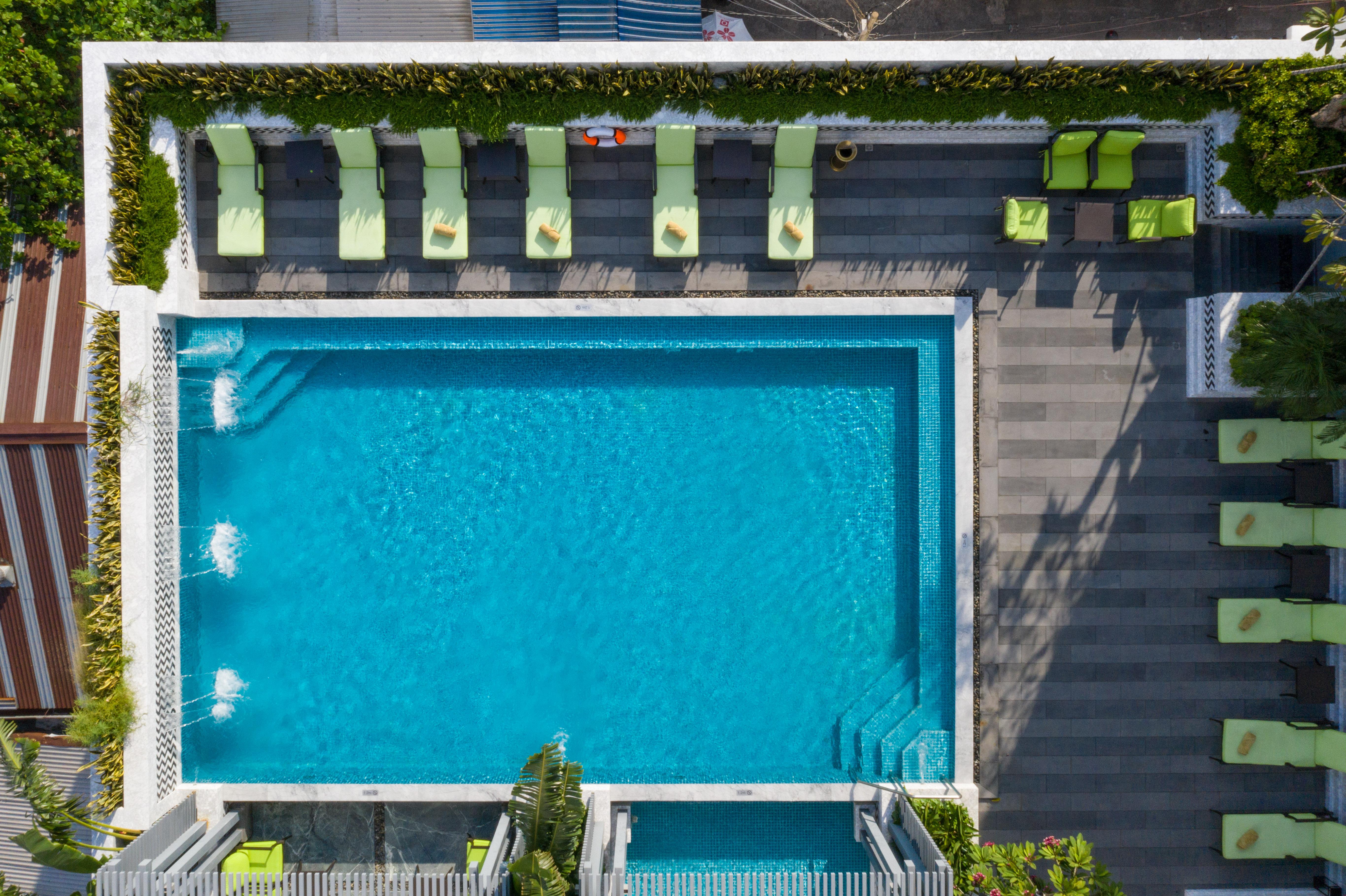 มาย เฮาส์ ไซ่ง่อน โฮเต็ล Hotel โฮจิมินห์ซิตี้ ภายนอก รูปภาพ Aerial view of the rooftop pool at the hotel