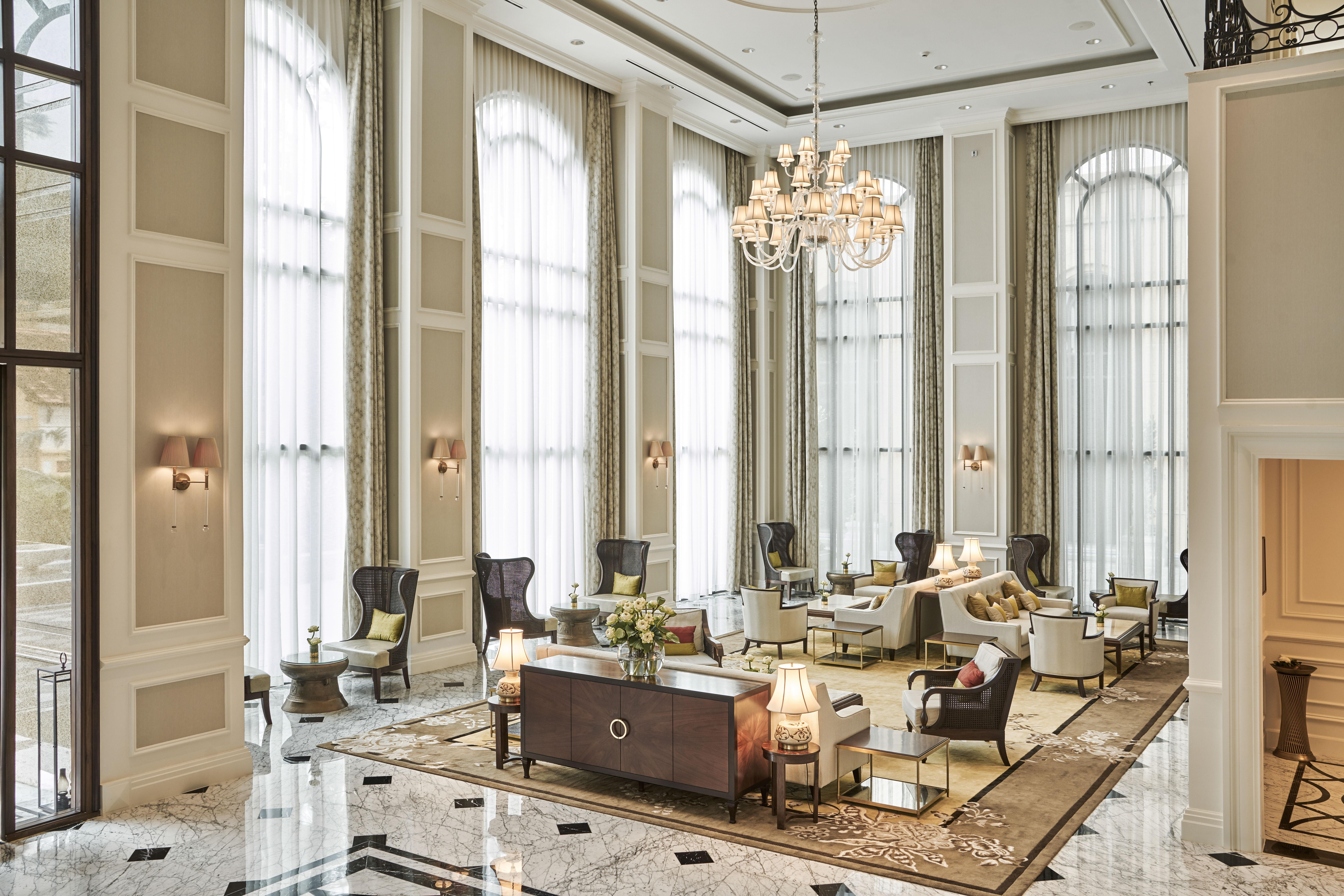 มาย เฮาส์ ไซ่ง่อน โฮเต็ล Hotel โฮจิมินห์ซิตี้ ภายนอก รูปภาพ The lobby of the hotel