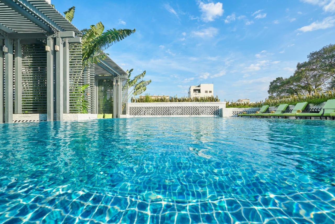 มาย เฮาส์ ไซ่ง่อน โฮเต็ล Hotel โฮจิมินห์ซิตี้ ภายนอก รูปภาพ The swimming pool at the hotel