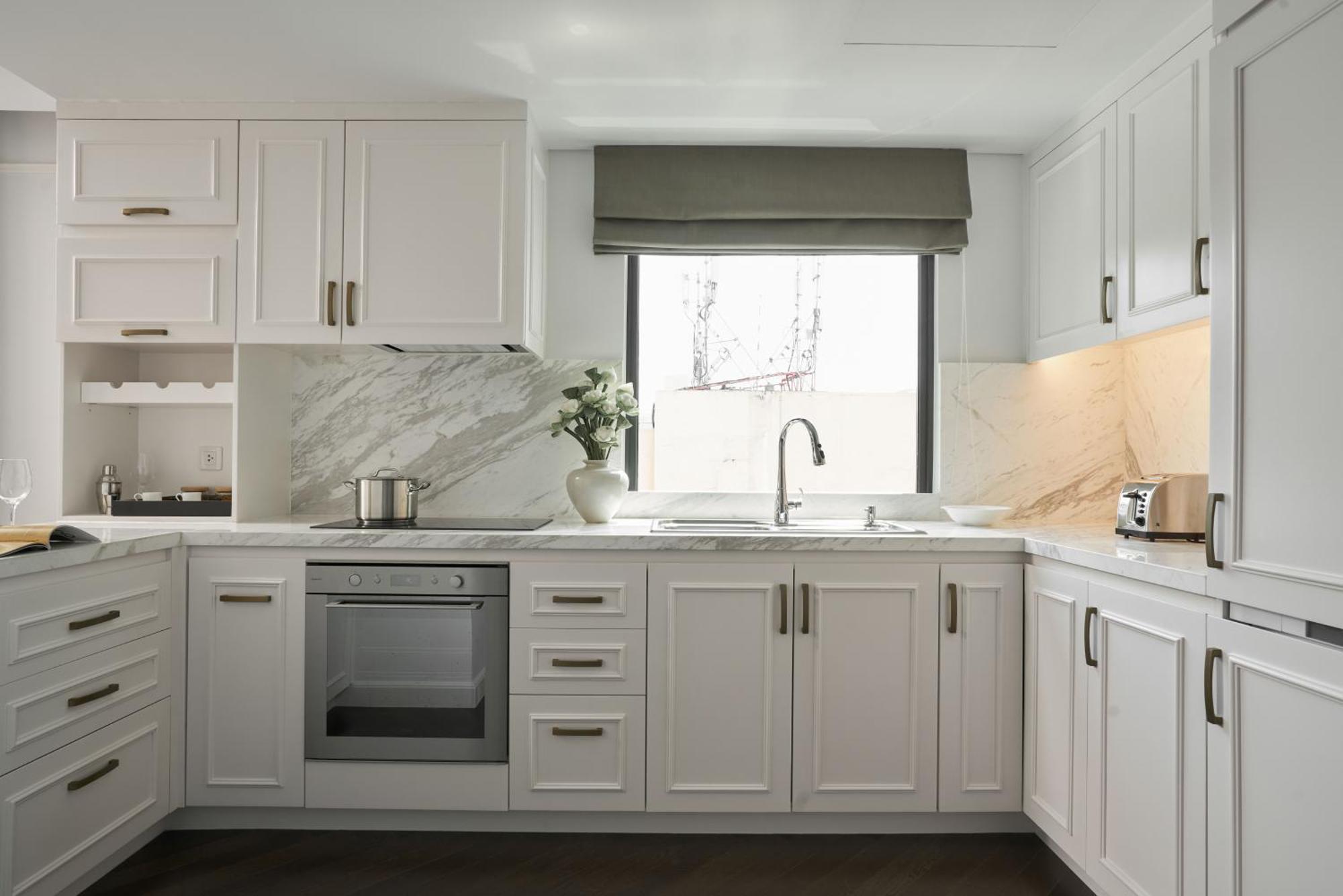มาย เฮาส์ ไซ่ง่อน โฮเต็ล Hotel โฮจิมินห์ซิตี้ ภายนอก รูปภาพ A modern kitchen